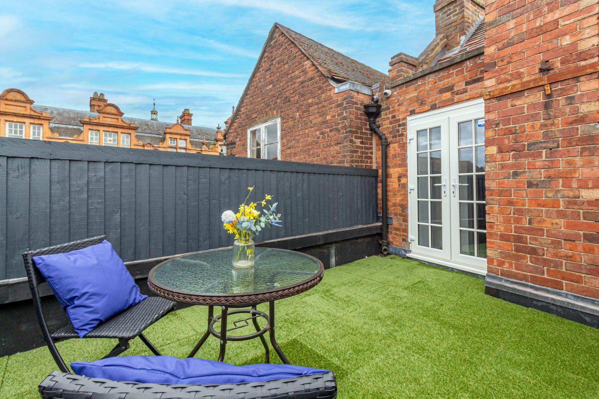 Whiskawaystays - Foregate Street - Apartment 5 Устър Екстериор снимка