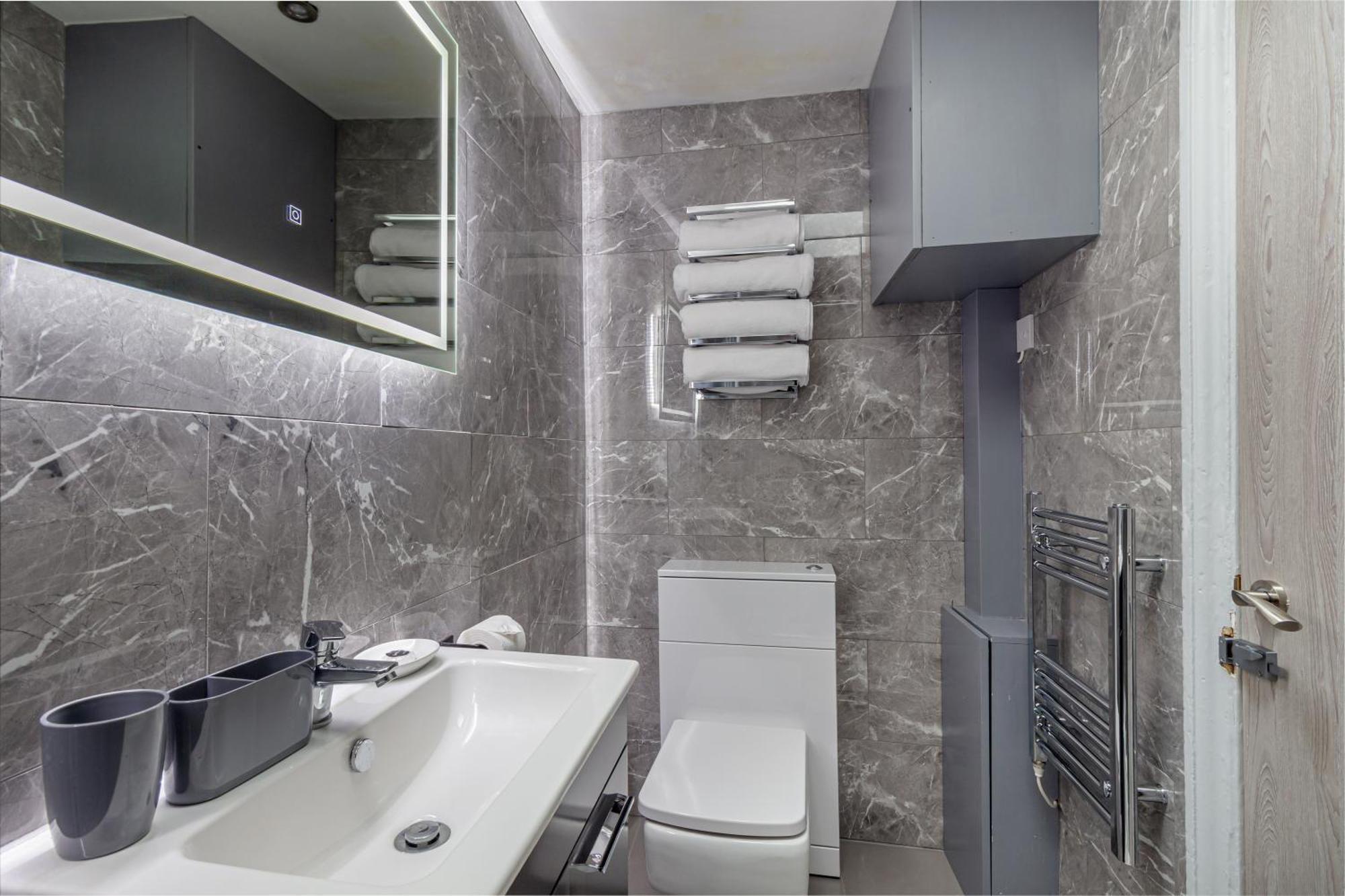 Whiskawaystays - Foregate Street - Apartment 5 Устър Екстериор снимка